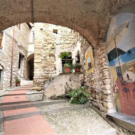 The Old Ship Appartement Costarainera