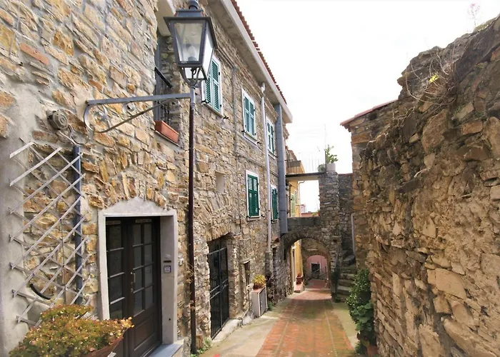 The Old Ship * Costarainera