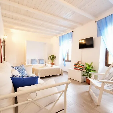 The Old Ship Costarainera