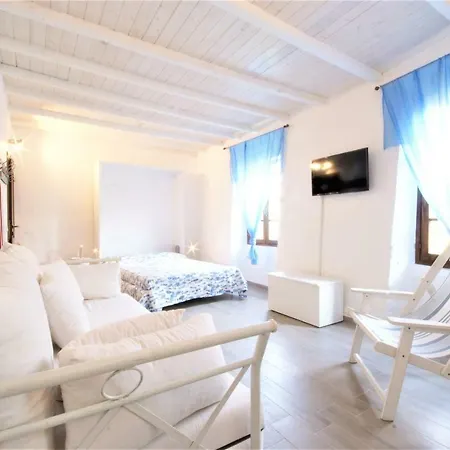 The Old Ship Apartment Costarainera